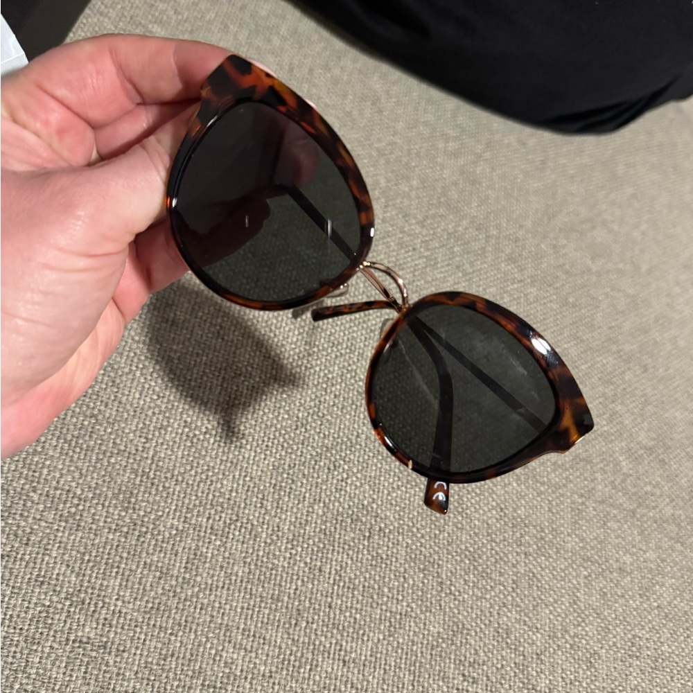 Tortoise Shell Sunglasses - Picture 3 of 5
